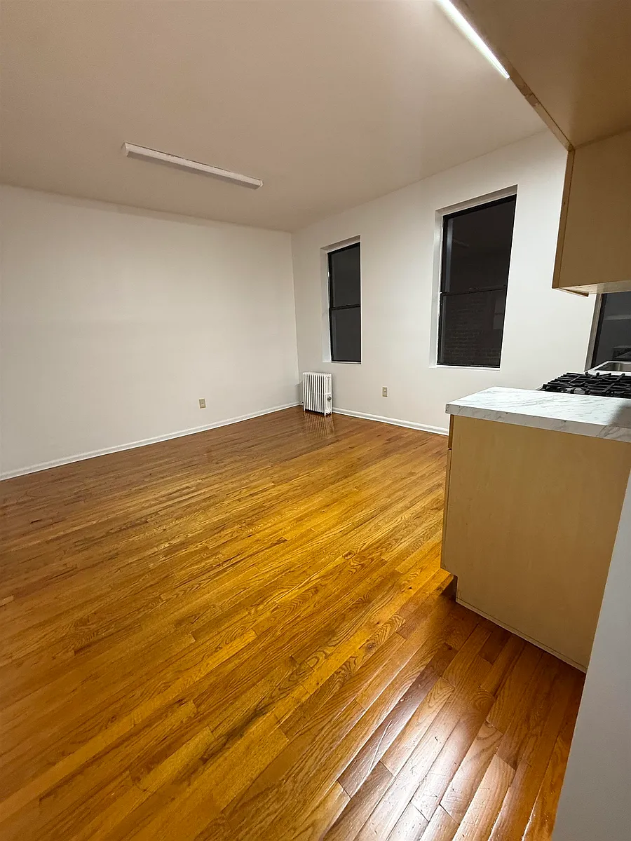 Building Photo - 5313 Hudson Ave