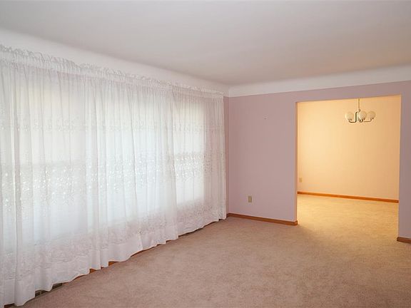 2nd image of 2129 Ganton Dr