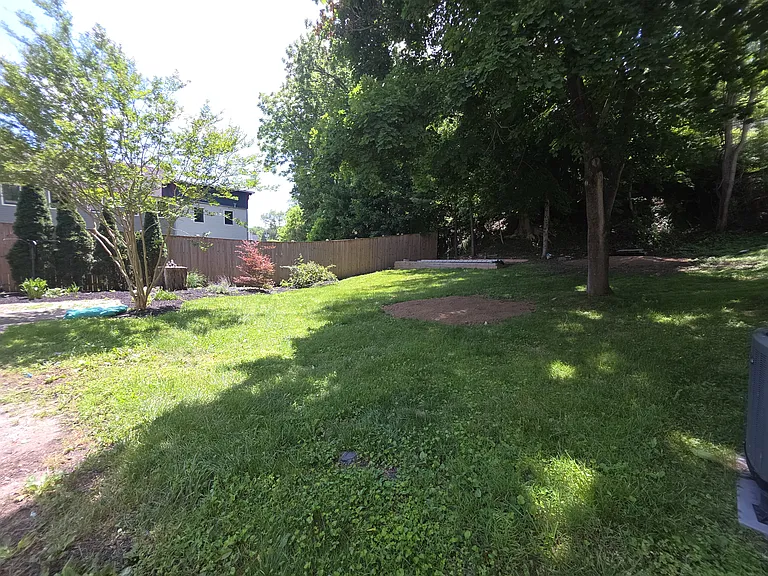 7516 Main St — Photo 46