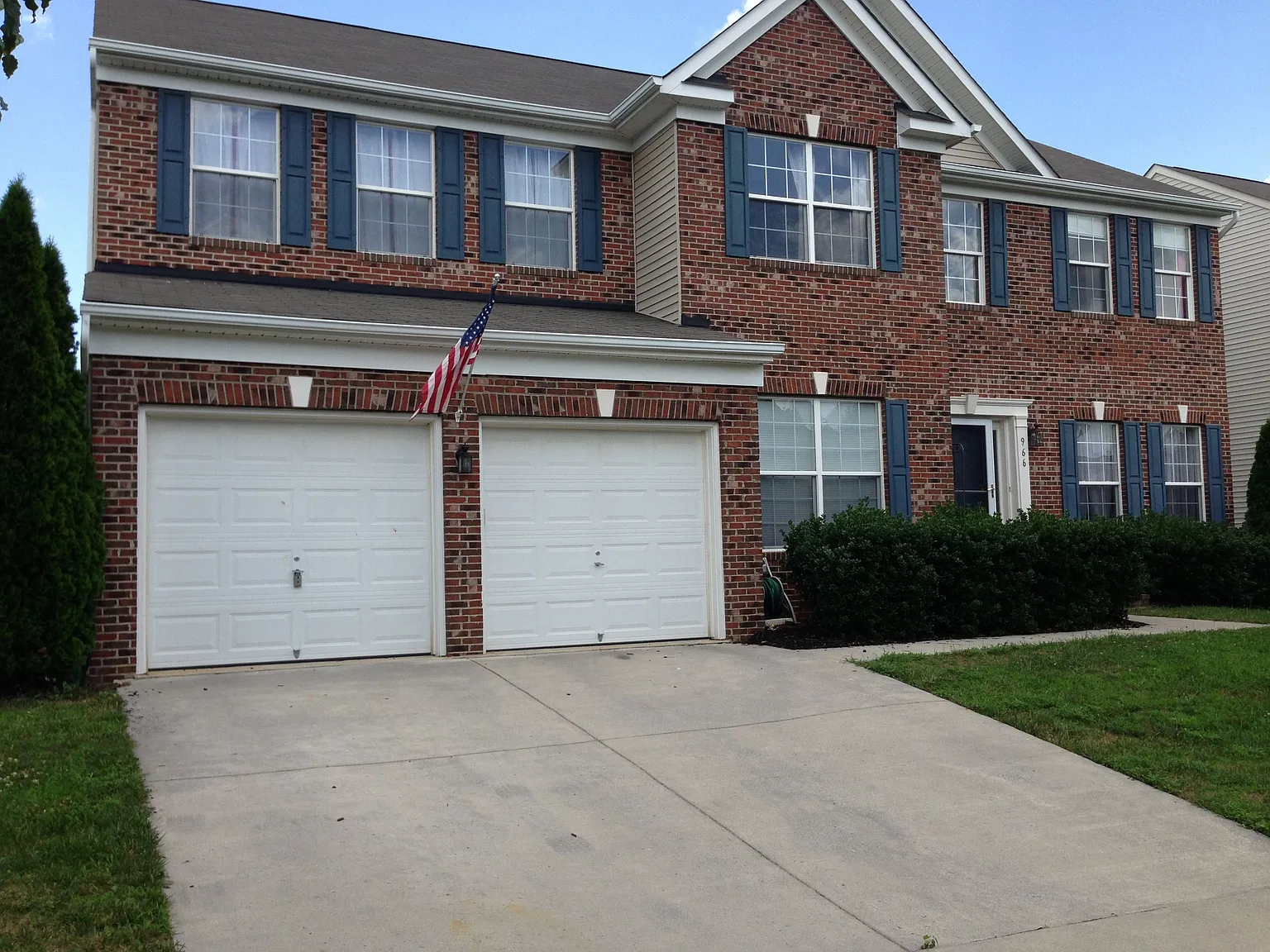 966 Wayne Dr photo 1