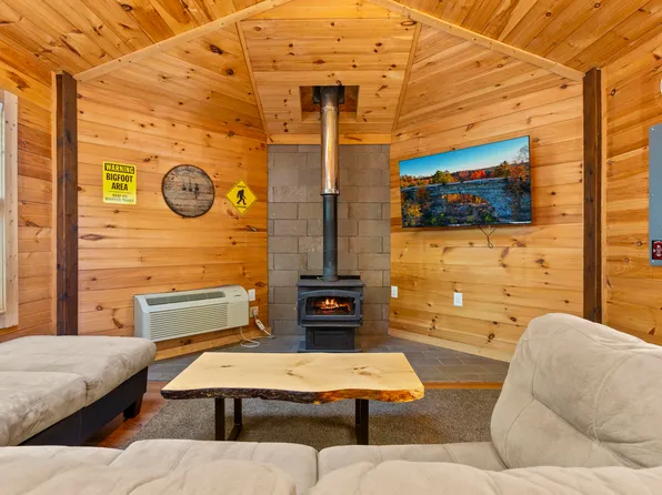 455 Mountain Laurel, Beattyville, KY 41311