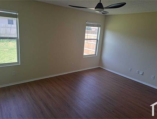 1st image of 2213 Chestnut Dr