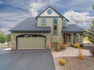 1920 Murrelet Dr, Redmond, OR 97756