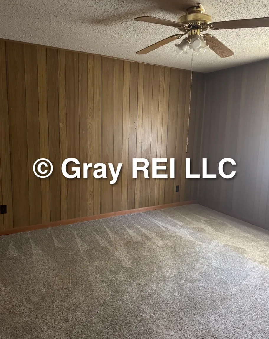 316 E 7th St — Photo 3