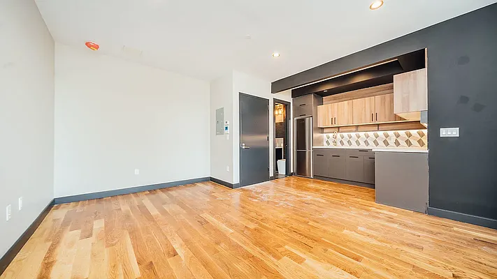 Rented by Reside New York | media 9