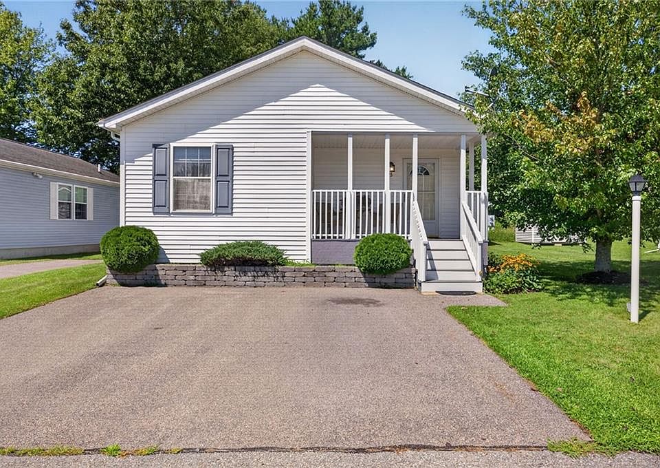 1st image of 25 Lark Ln