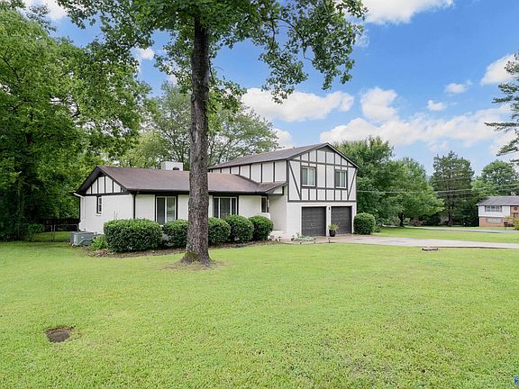 3rd image of 609 Mountain Gap Dr SE