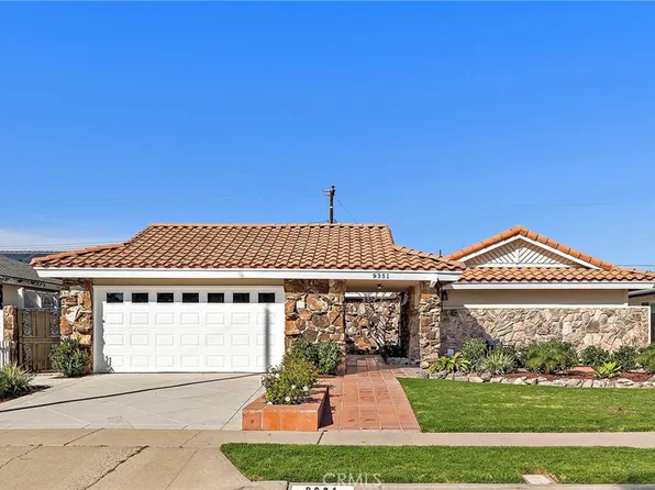 9351 Leilani Dr, Huntington Beach, CA 92646