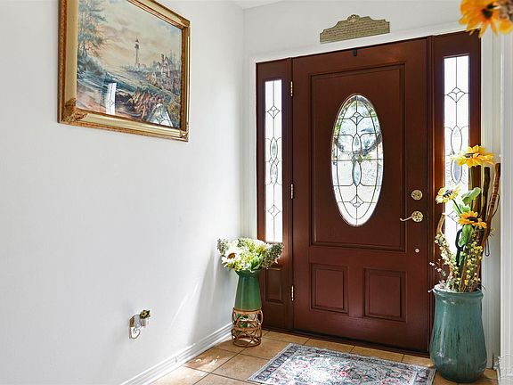 3rd image of 6854 Stonehenge Cir