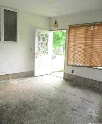 4th image of 2041 California Ave E