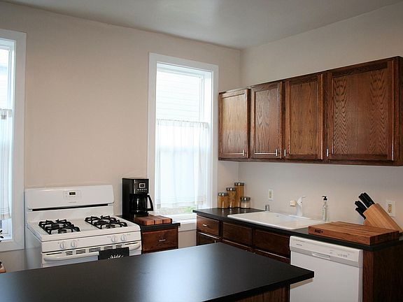 3rd image of 1101 3rd St