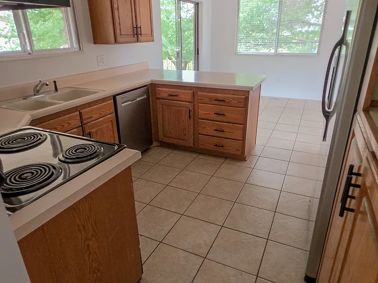 2222 E 6525 S — Photo 8