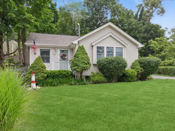 377 Locust Drive, Rocky Point, NY 11778