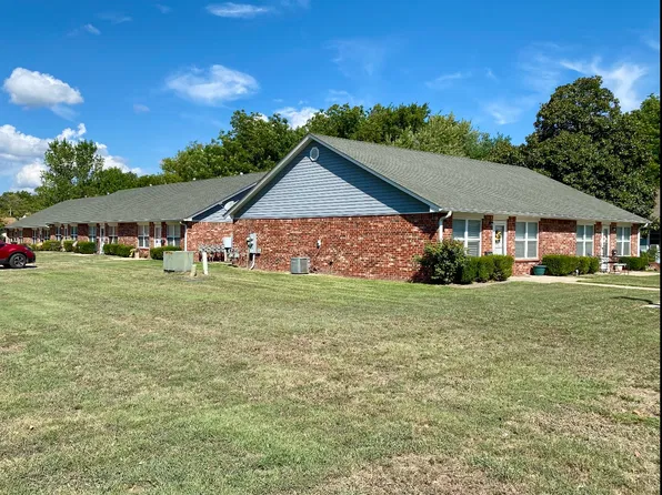 517 E 4th St #517, Dewey, OK 74029