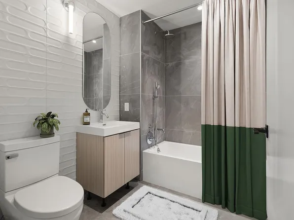 5055 Broadway image 6 of 17