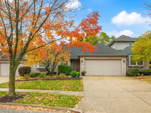 1909 Margaret Ct, Aurora, IL 60505