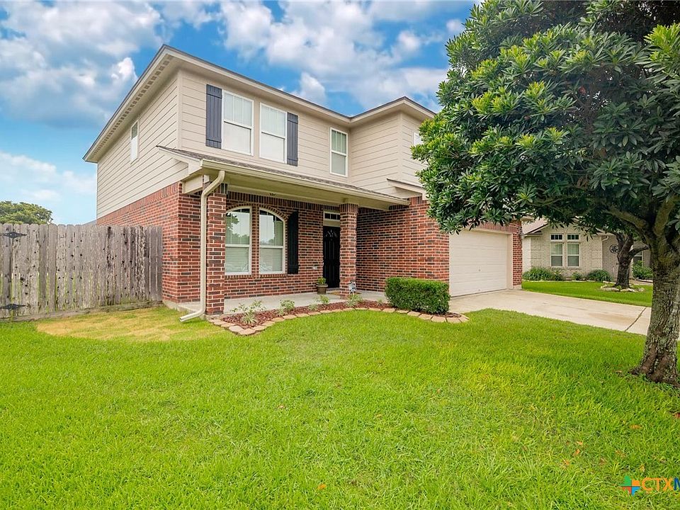 1st image of 107 Heritage Oak Ct