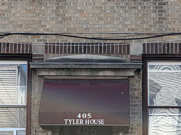 2nd image of 405 61st St APT 9