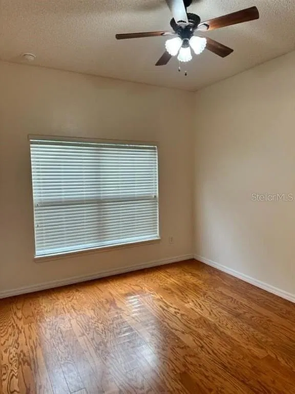 4 bed, 2.0 bath, 1470 sqft, $2,295 — Photo 4