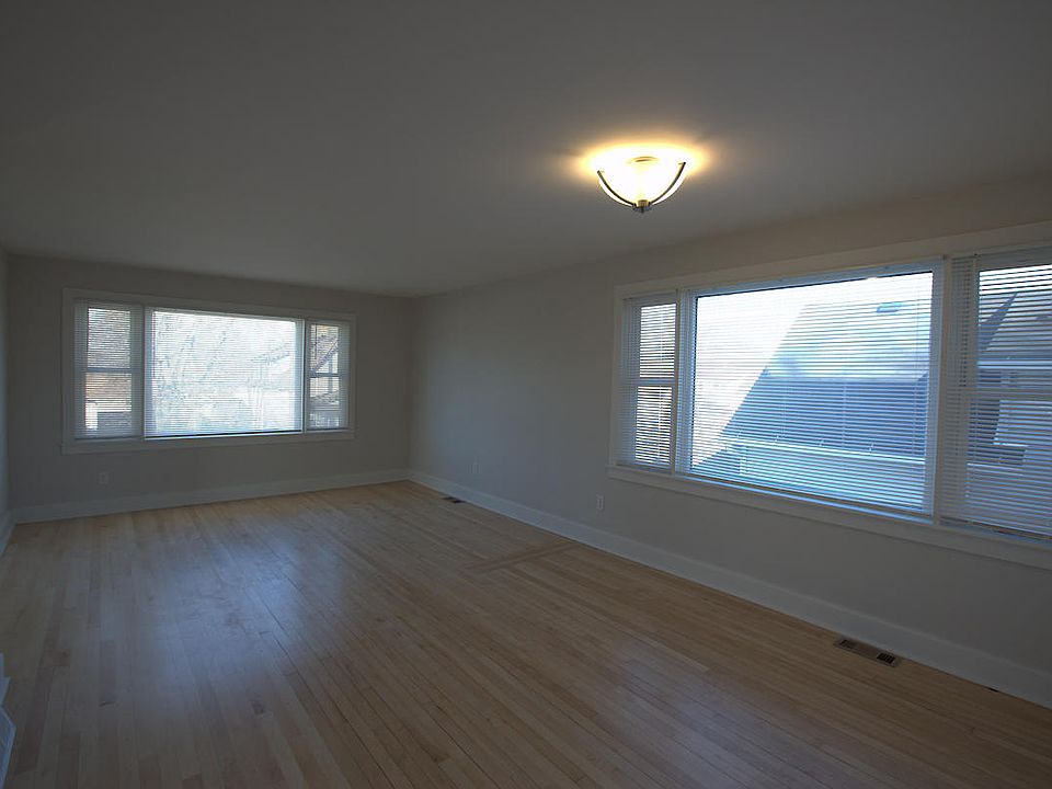 1st image of 1633 Rawson Ave