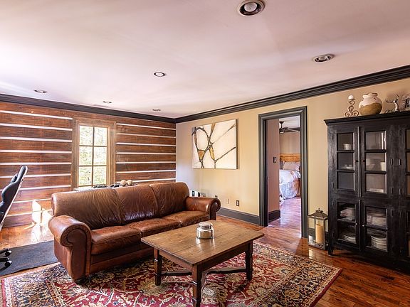 38th image of 5551 Parker Branch Rd