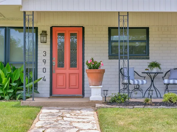 3904 Crescent Dr, Granbury, TX 76049