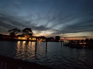 808 S Long Beach Ave, Freeport, NY 11520