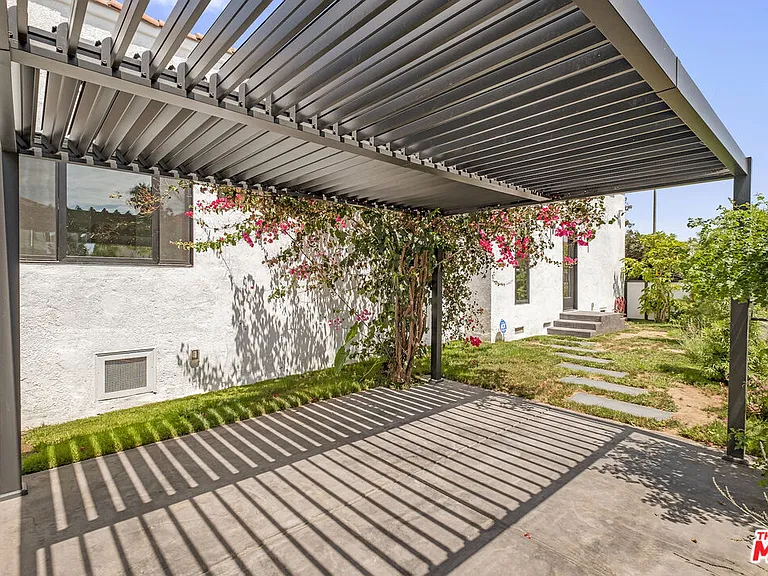 1265 Keniston Ave — Photo 32