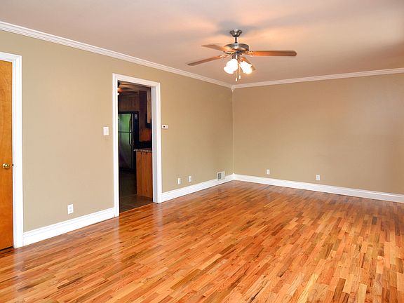 Hardwood floors and crown