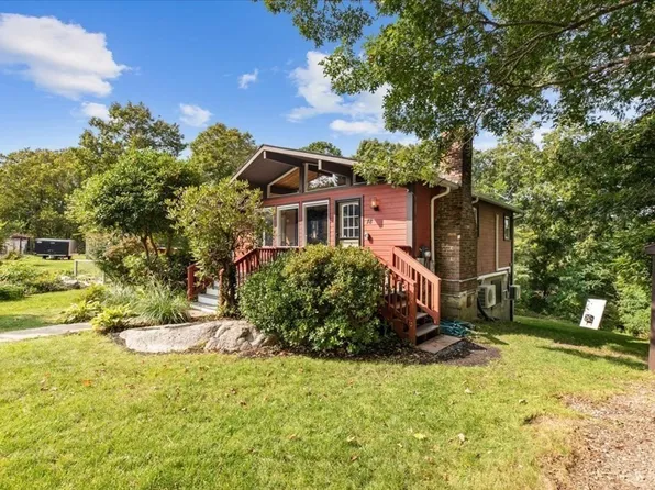 18 Corvette Dr, Plymouth, MA 02360