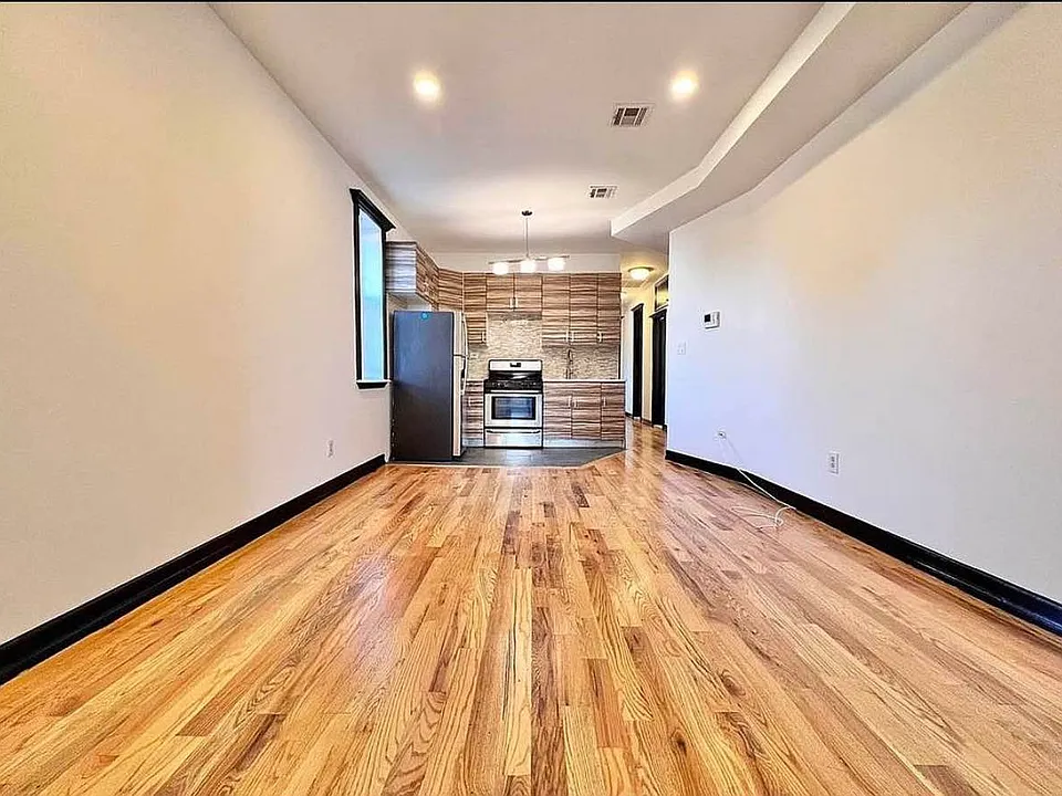 464 Lexington Ave #2A