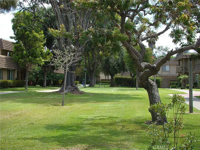 18195 Canyon Ct — Photo 2