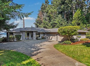 1045 Paha View Dr, Fox Island, WA 98333