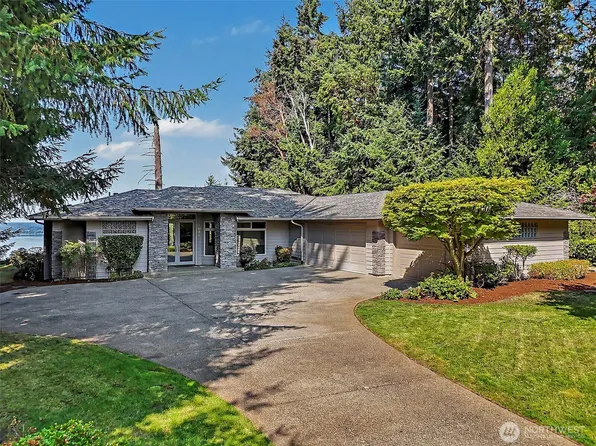 1045 Paha View Drive, Fox Island, WA 98333
