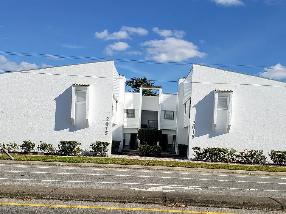 2015 S Tuttle Ave #4