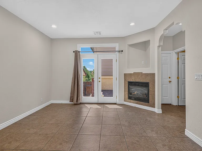 1519 E Payton Way #2 — Photo 22