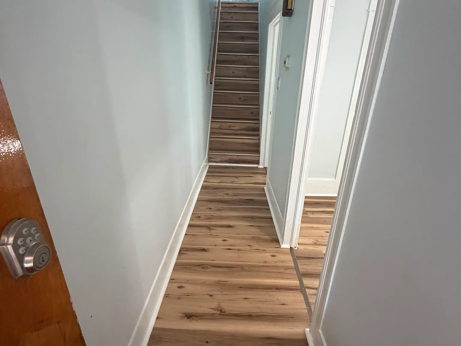 2 bed, 874 sqft, $1,400 — Photo 2