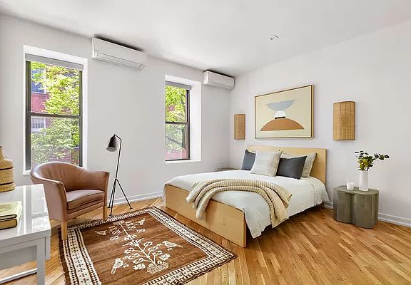 5th image of 193 Eldridge St APT 2