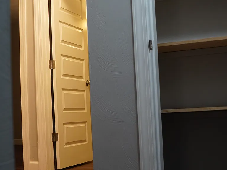 Upstairs Hallway & Closet