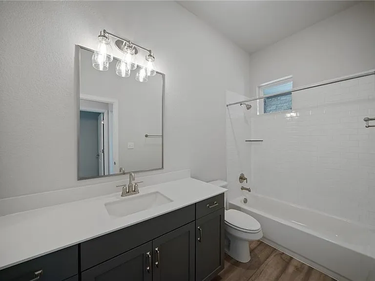136 Osceola Dr — Photo 12