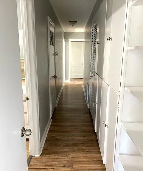 2108 Vine St — Photo 13