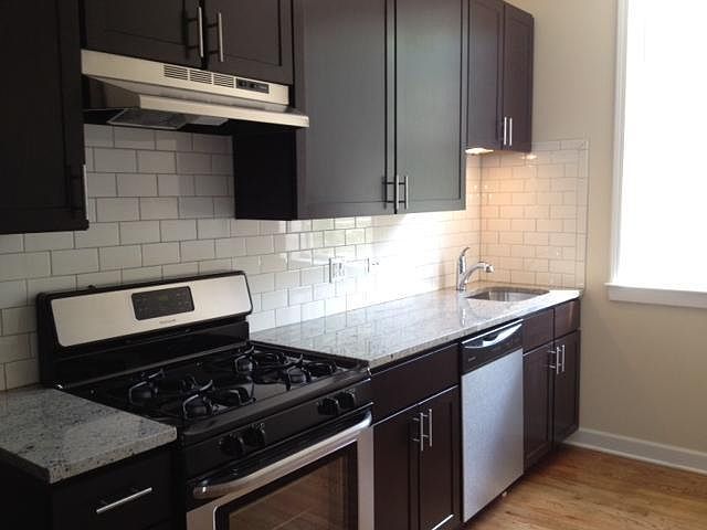 1st image of 859 W Cornelia Ave APT 3