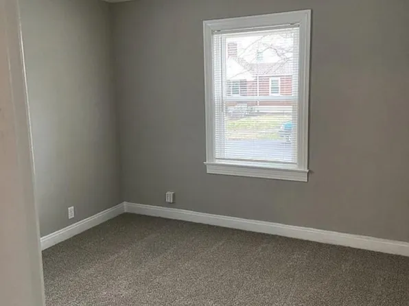 2441 Emil Ave, Louisville, KY 40217