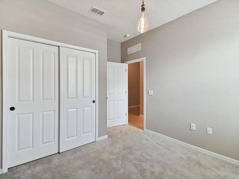 10606 Laguna Plains Dr — Photo 8