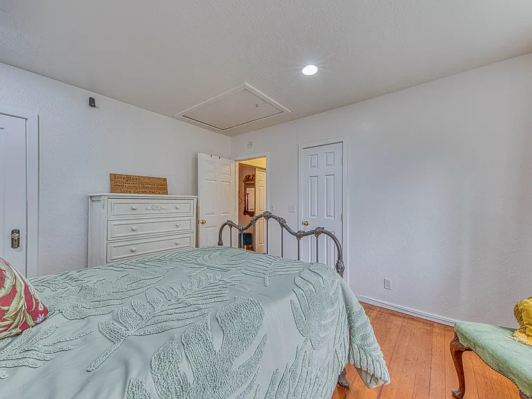 Soquel Dr — Photo 29