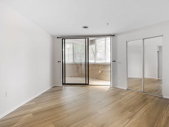 2nd image of 1001 N Vermont St APT 109