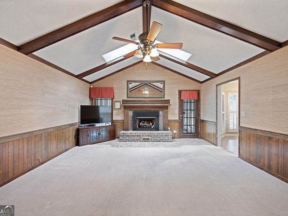 5th image of 1801 Biggers Rd
