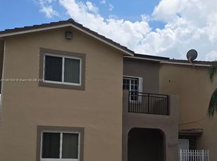 7640 NW 182nd Ter, Hialeah, FL 33015