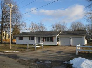 213 W Locust St, Ashmore, IL 61912