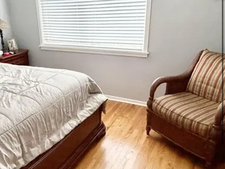 819 Marshall Ct — Photo 4